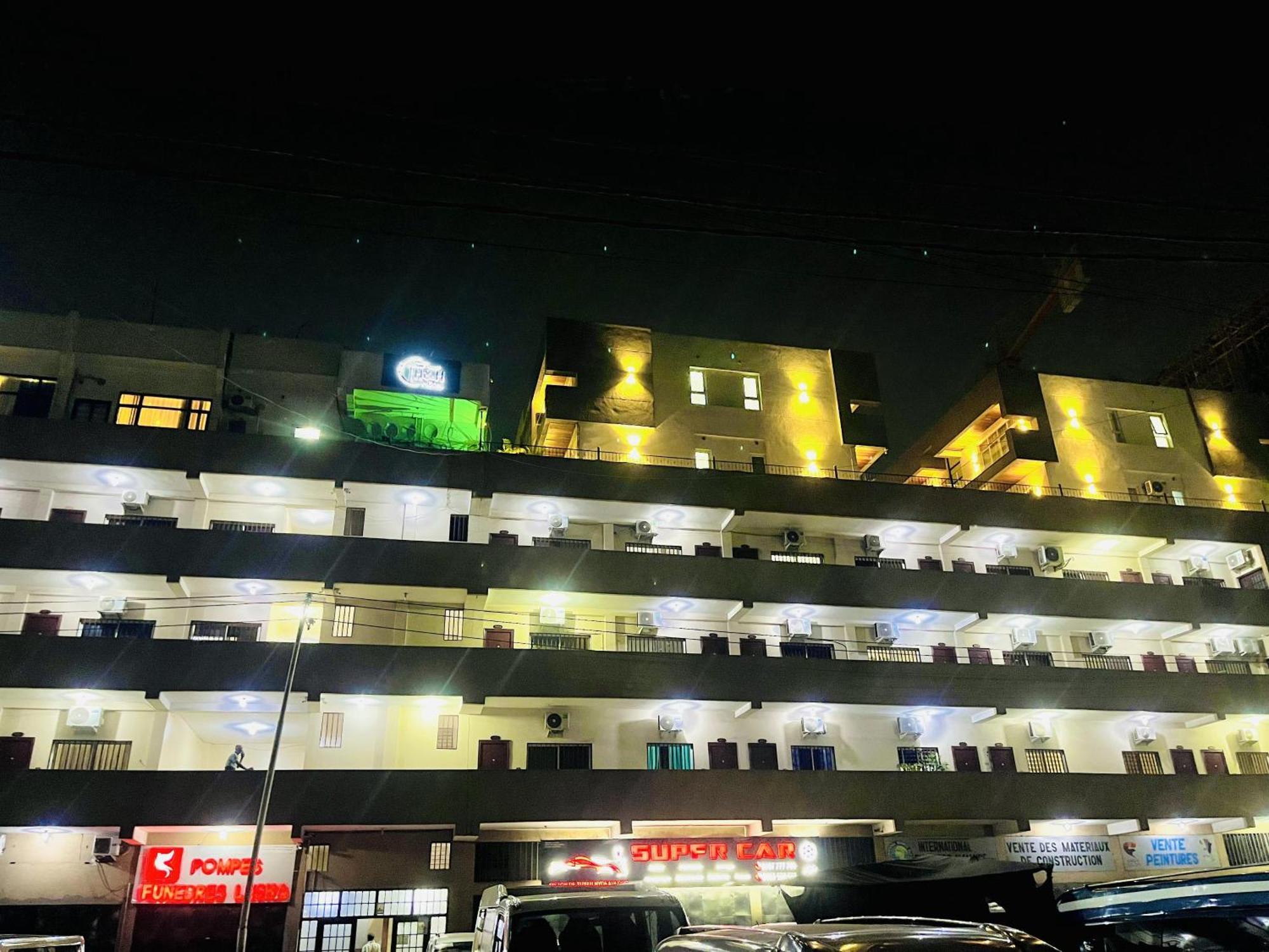 H&H Hotel Киншаса Экстерьер фото